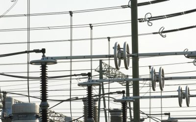 Électricité tertiaire en France : normes, sécurité et innovations
